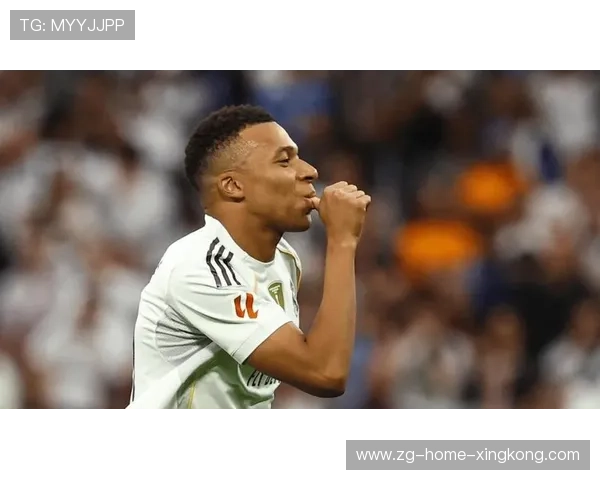 姆巴佩禁区前沿连续两脚配合令人叫绝