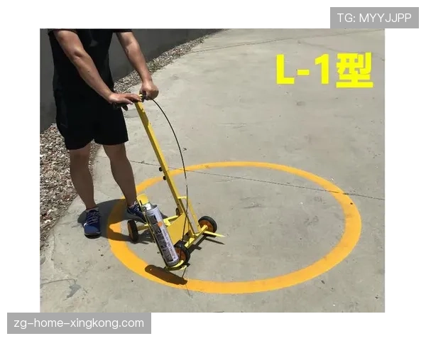 跑道划线机器人操作员:毫米级误差的精确,专业跑道划线机